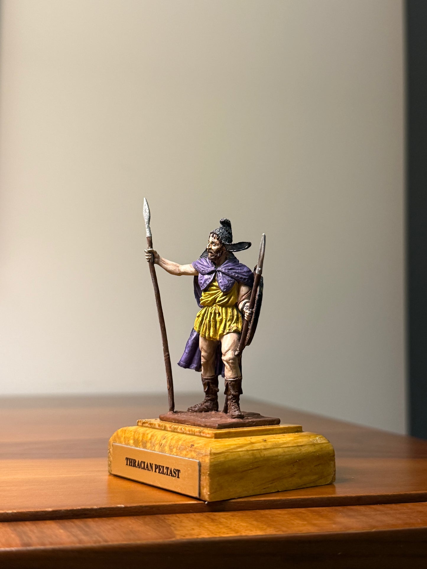 Thracian Peltast – 5th Century BCE Hand-Painted 54mm Collectible Metal Figurine (1:32 Scale)
