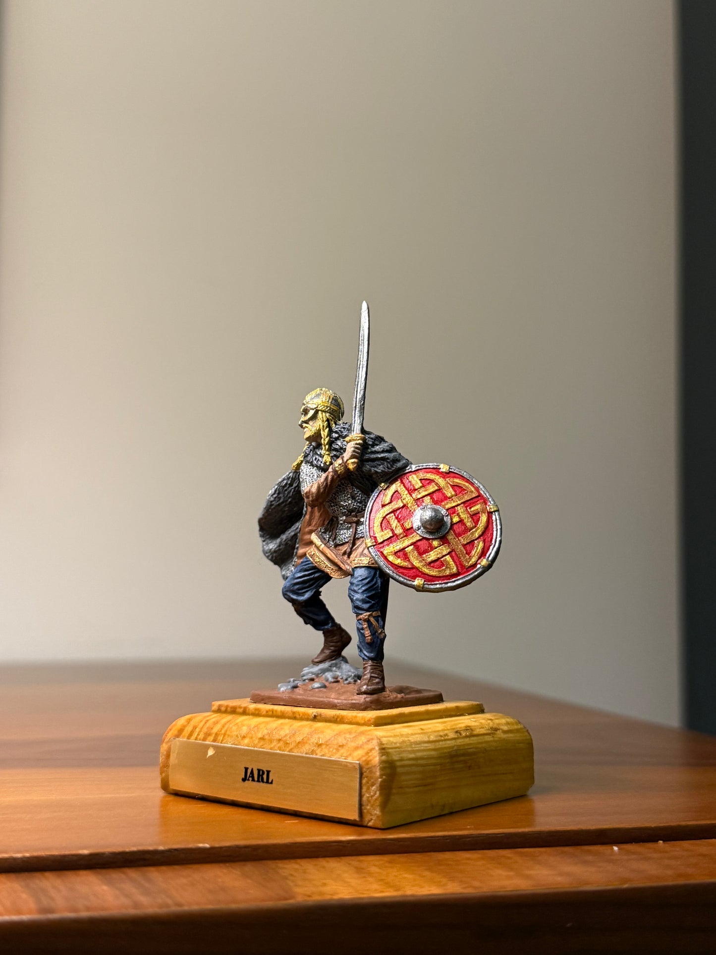 Viking Karl – 10th Century Norse Warrior Hand-Painted 54mm Collectible Metal Figurine (1:32 Scale)