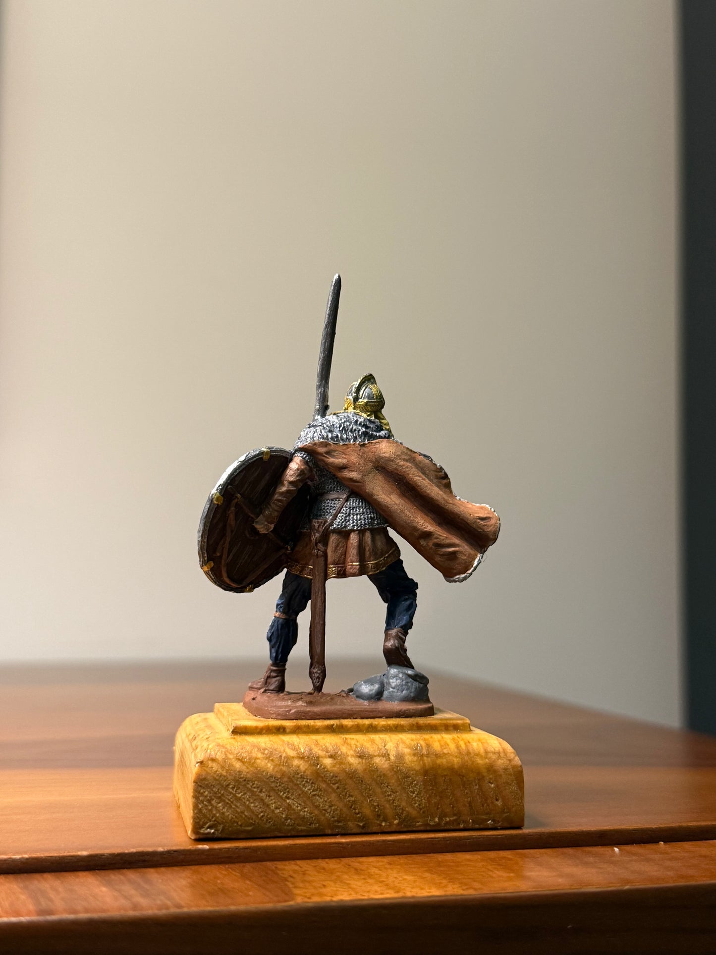 Viking Karl – 10th Century Norse Warrior Hand-Painted 54mm Collectible Metal Figurine (1:32 Scale)