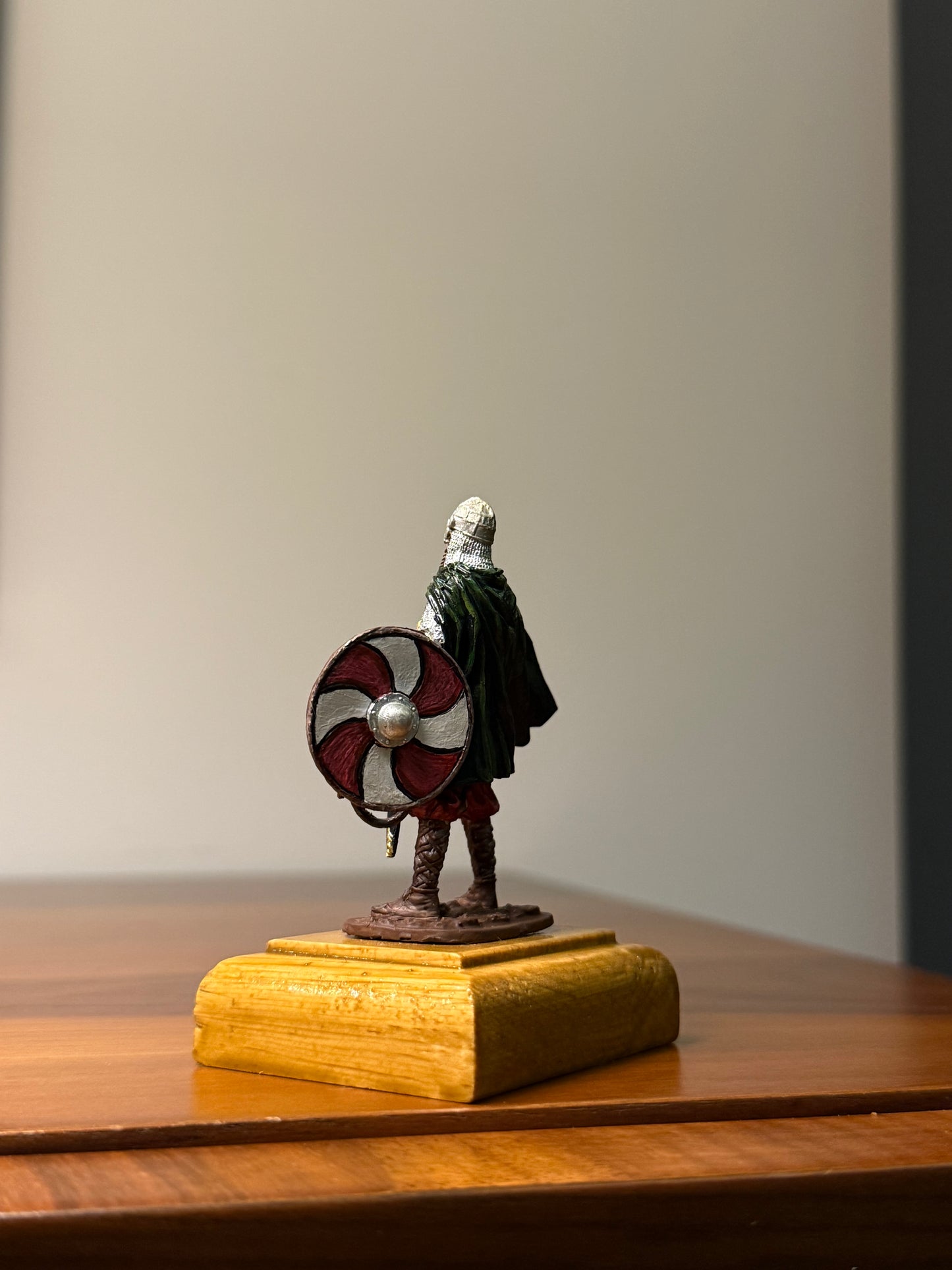 Viking Warrior – 9th Century Norse Raider Hand-Painted 54mm Collectible Metal Figurine (1:32 Scale)