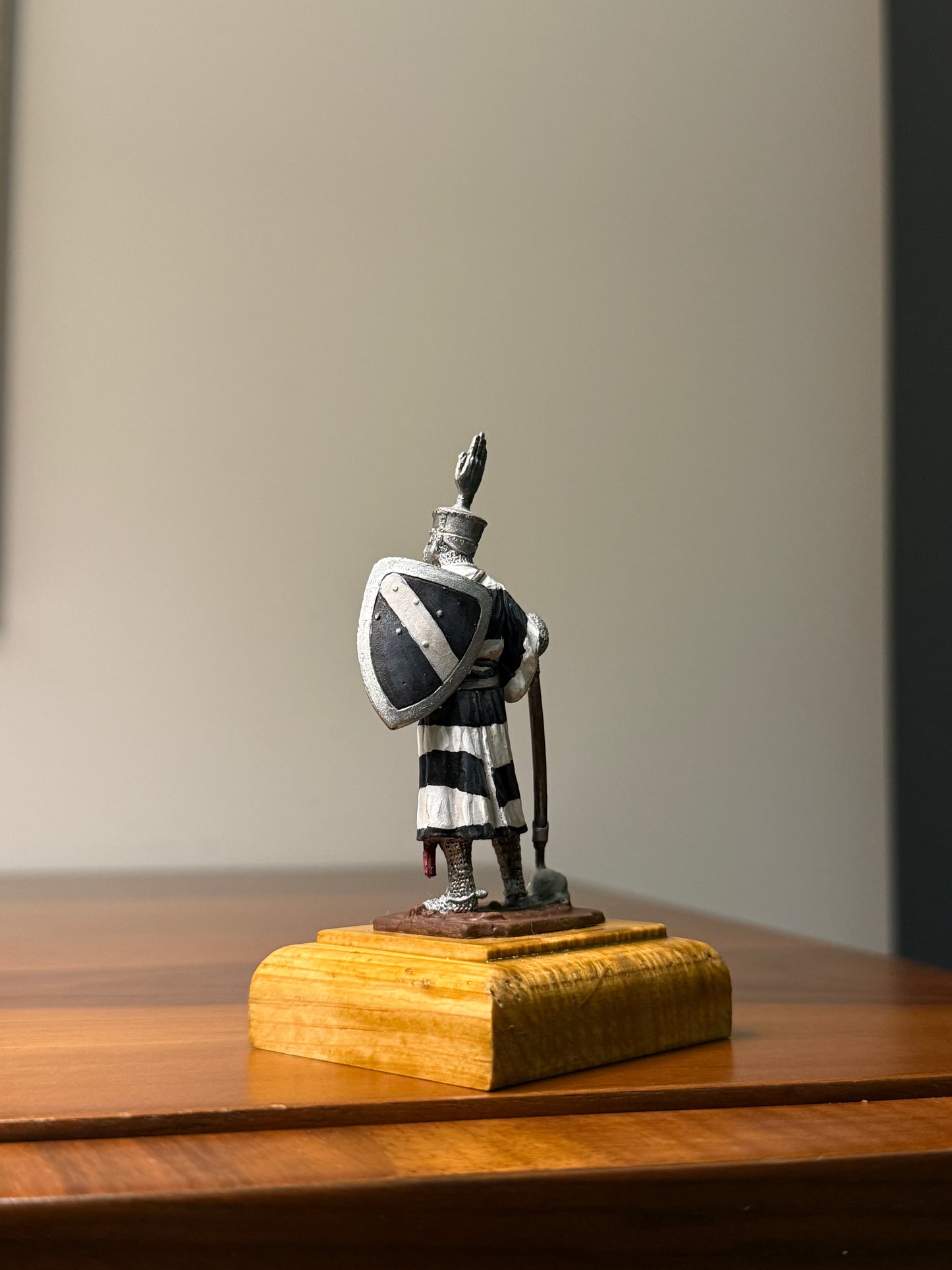 German Knight – 14th Century Hand-Painted 54mm Collectible Metal Figurine (1:32 Scale)