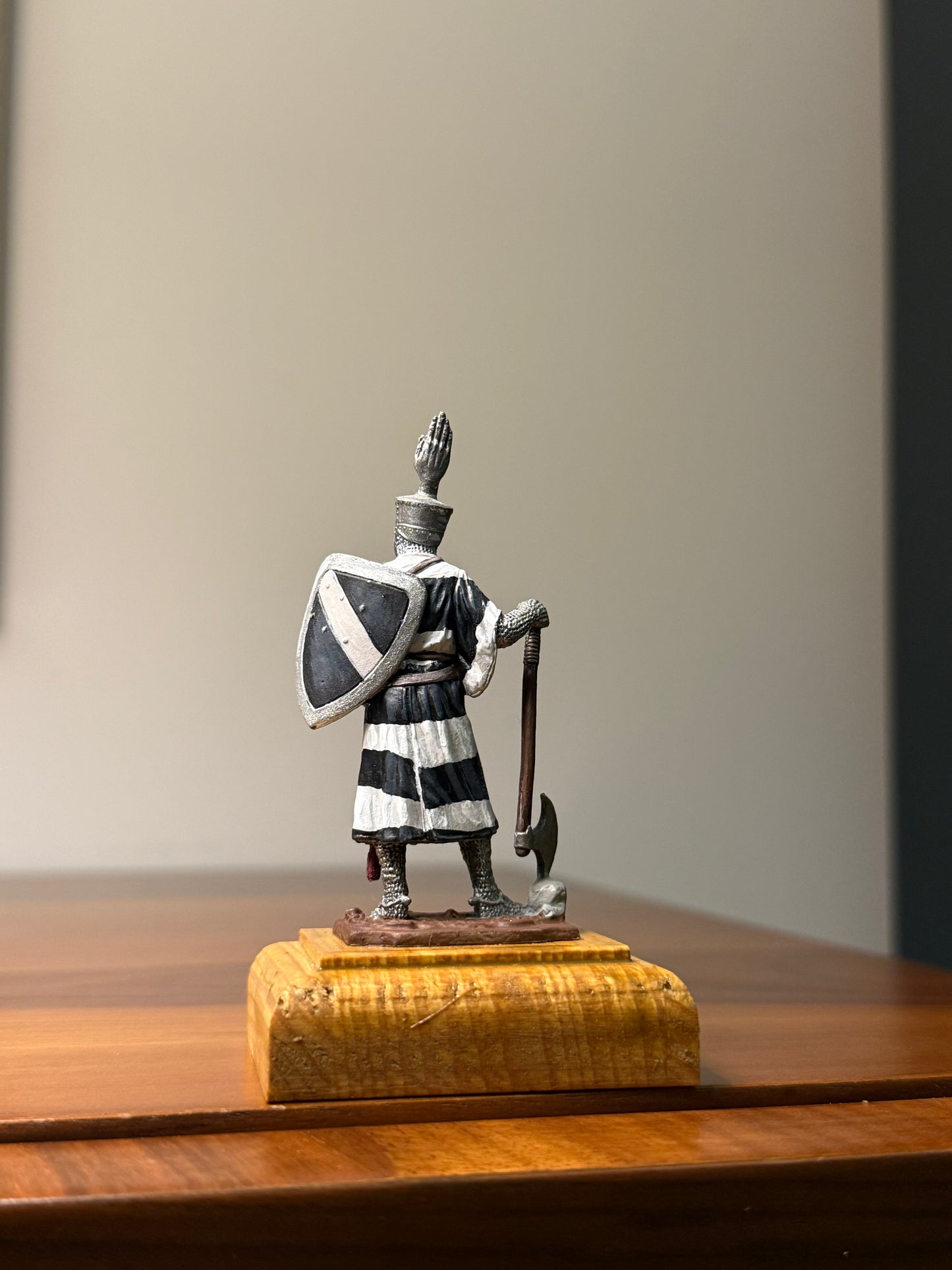 German Knight – 14th Century Hand-Painted 54mm Collectible Metal Figurine (1:32 Scale)