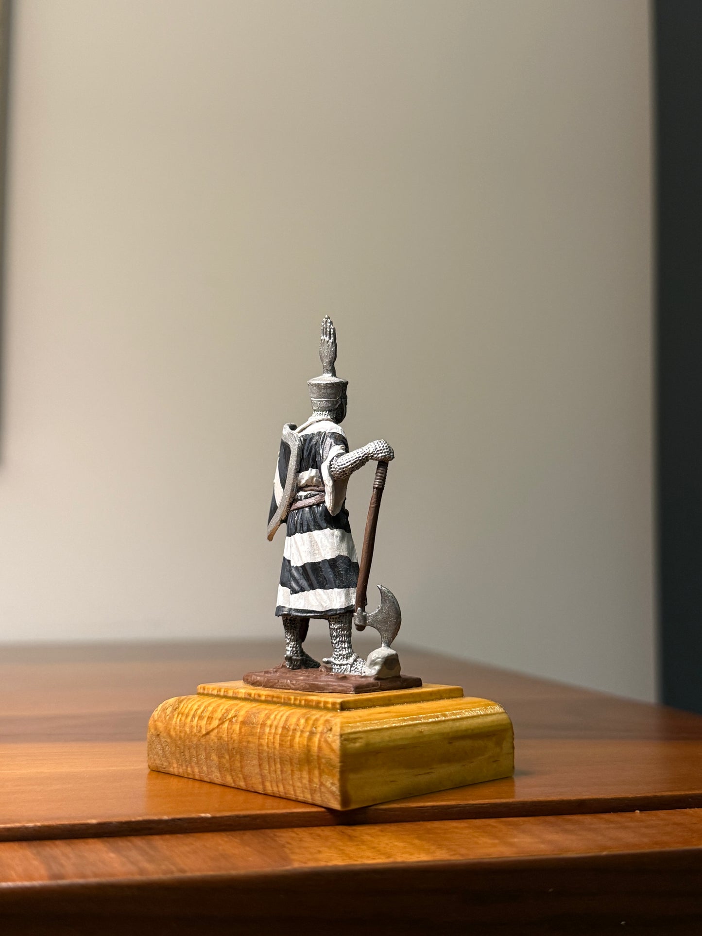 German Knight – 14th Century Hand-Painted 54mm Collectible Metal Figurine (1:32 Scale)