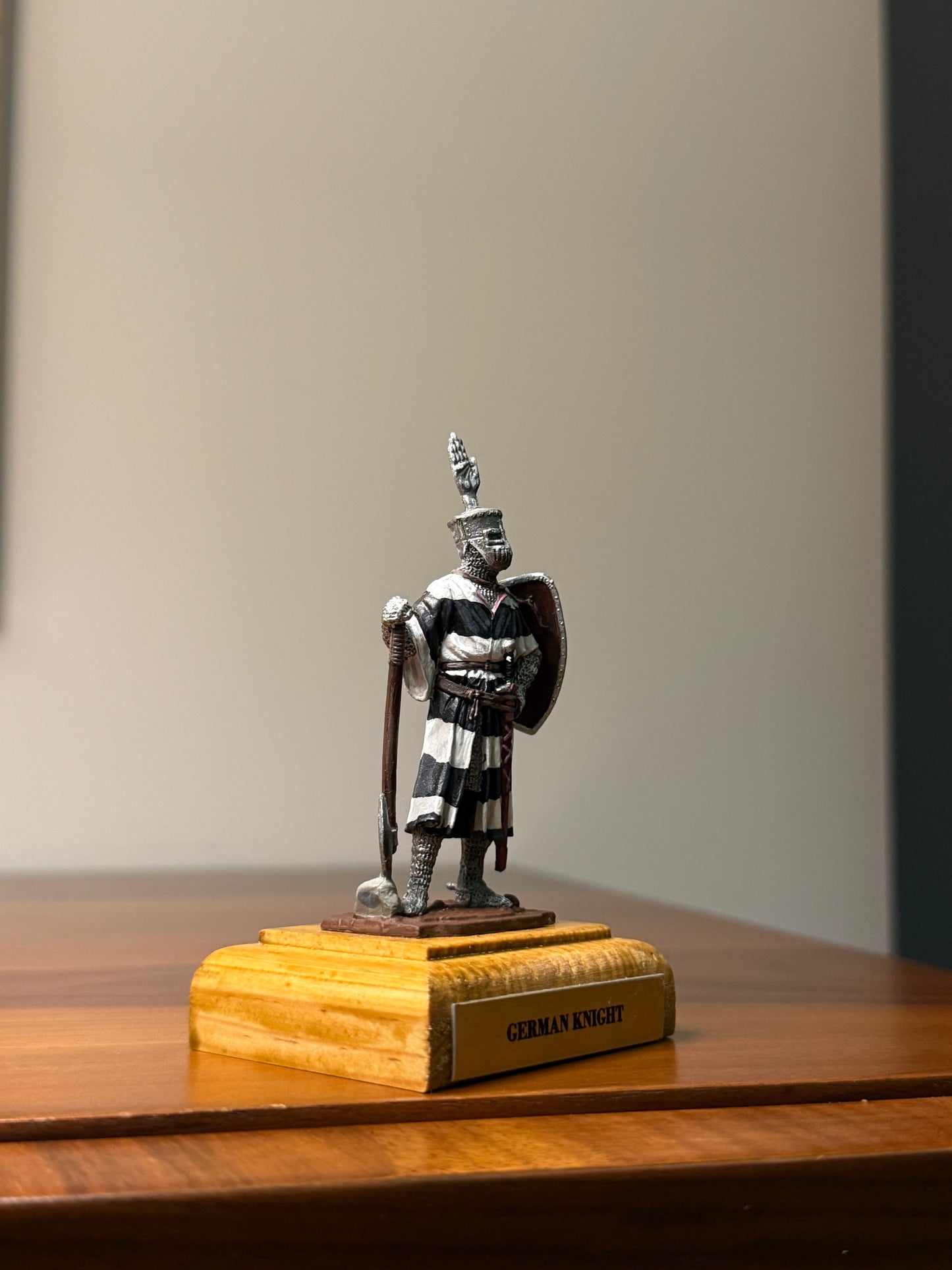 German Knight – 14th Century Hand-Painted 54mm Collectible Metal Figurine (1:32 Scale)