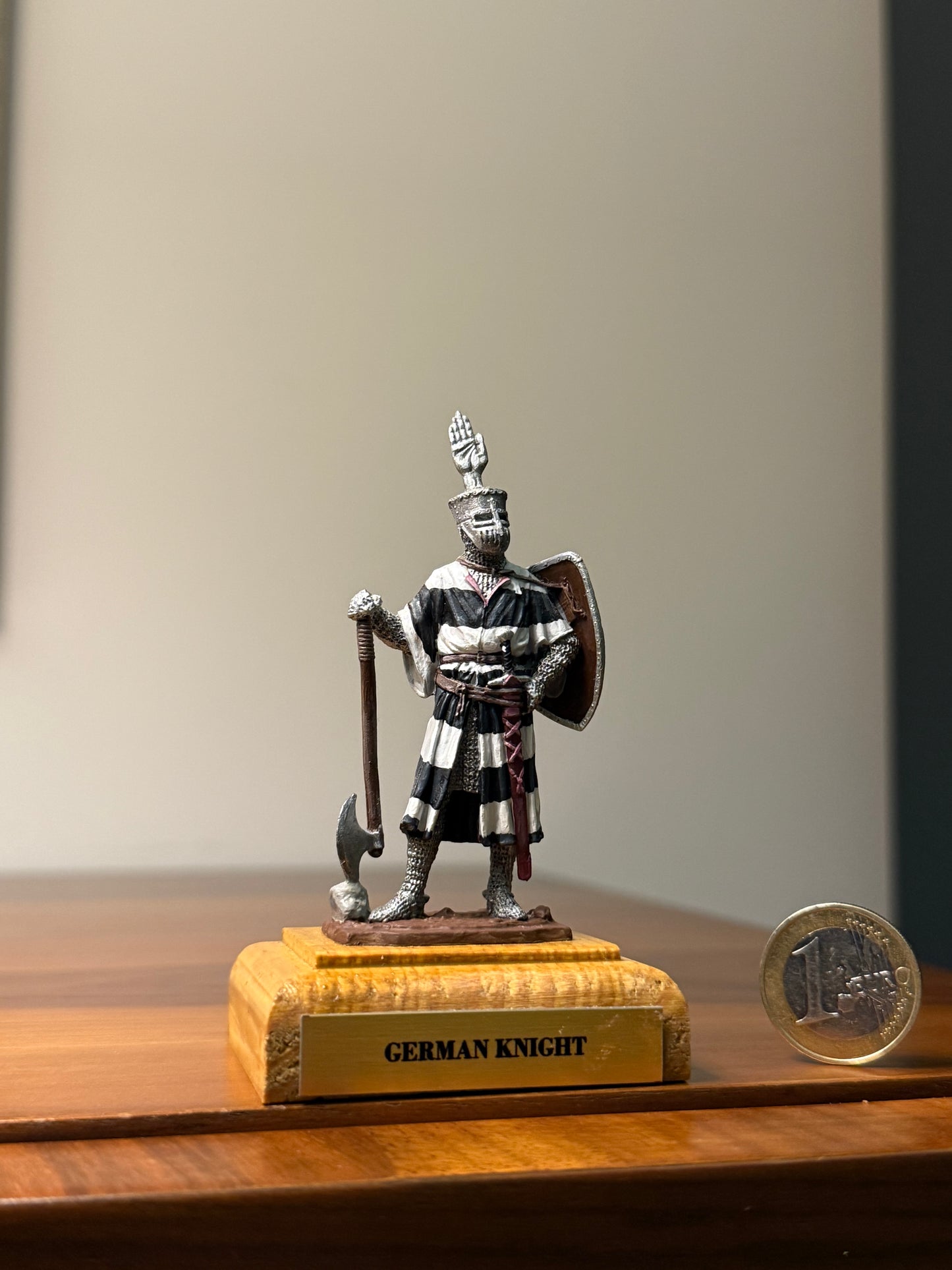 German Knight – 14th Century Hand-Painted 54mm Collectible Metal Figurine (1:32 Scale)