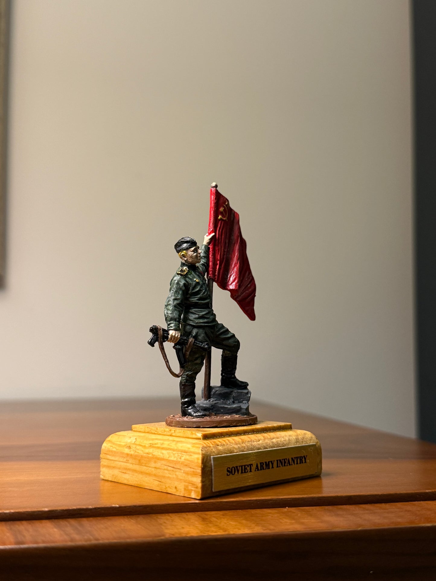 Soviet Infantry Standard Bearer – WWII Red Army Flag Bearer (Hand-Painted Miniature Figure) – 54 mm