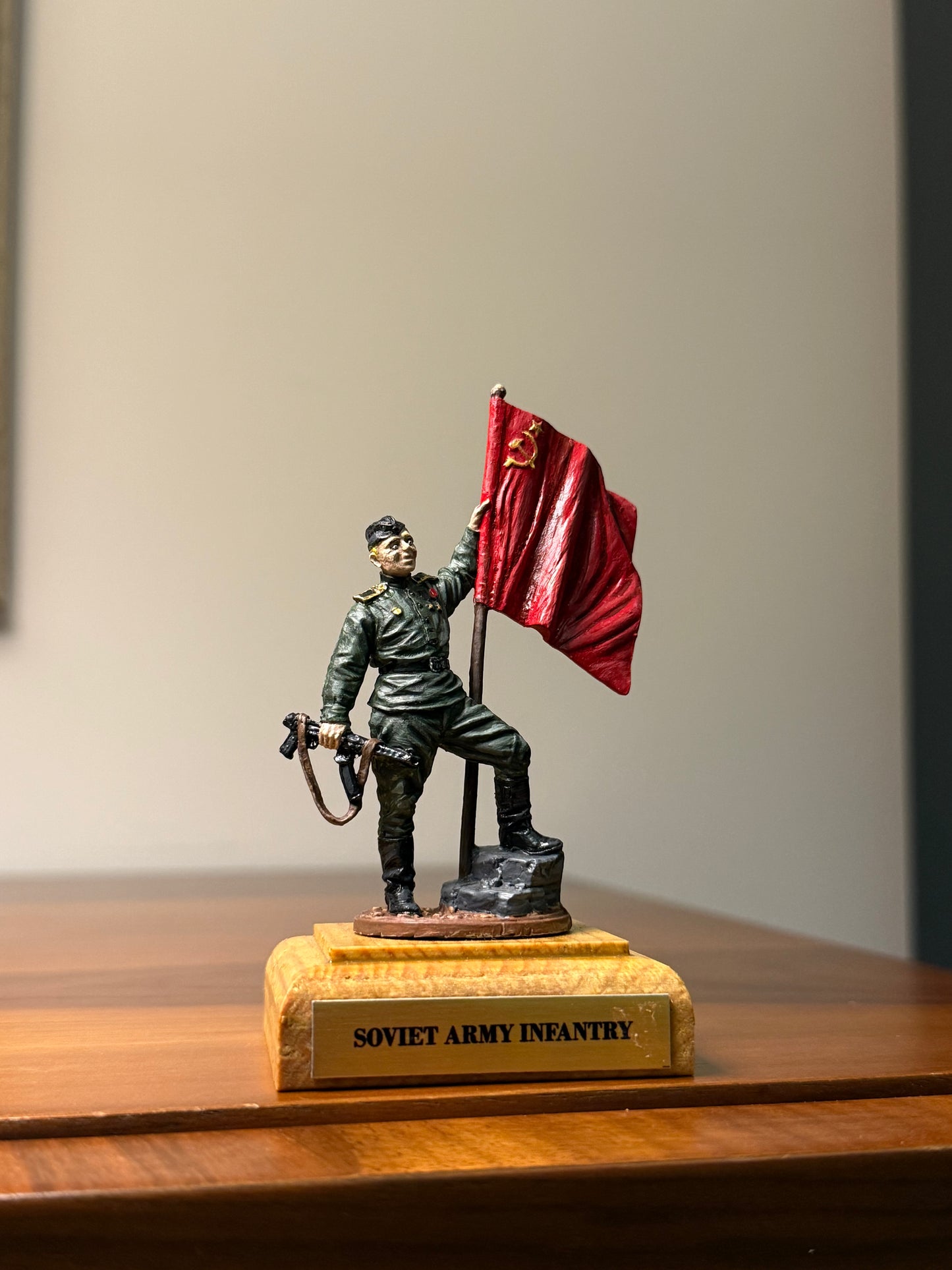 Soviet Infantry Standard Bearer – WWII Red Army Flag Bearer (Hand-Painted Miniature Figure) – 54 mm