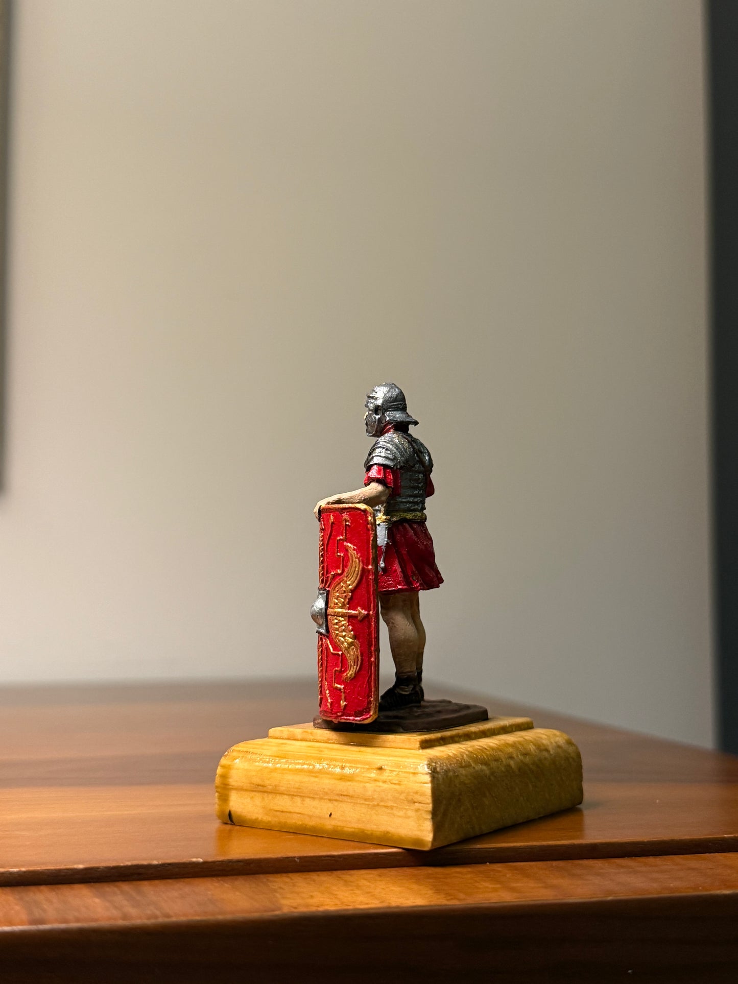 Roman Legionary – Imperial Roman Frontline Infantry (1st–2nd Century CE) Hand-Painted Miniature – 54 mm