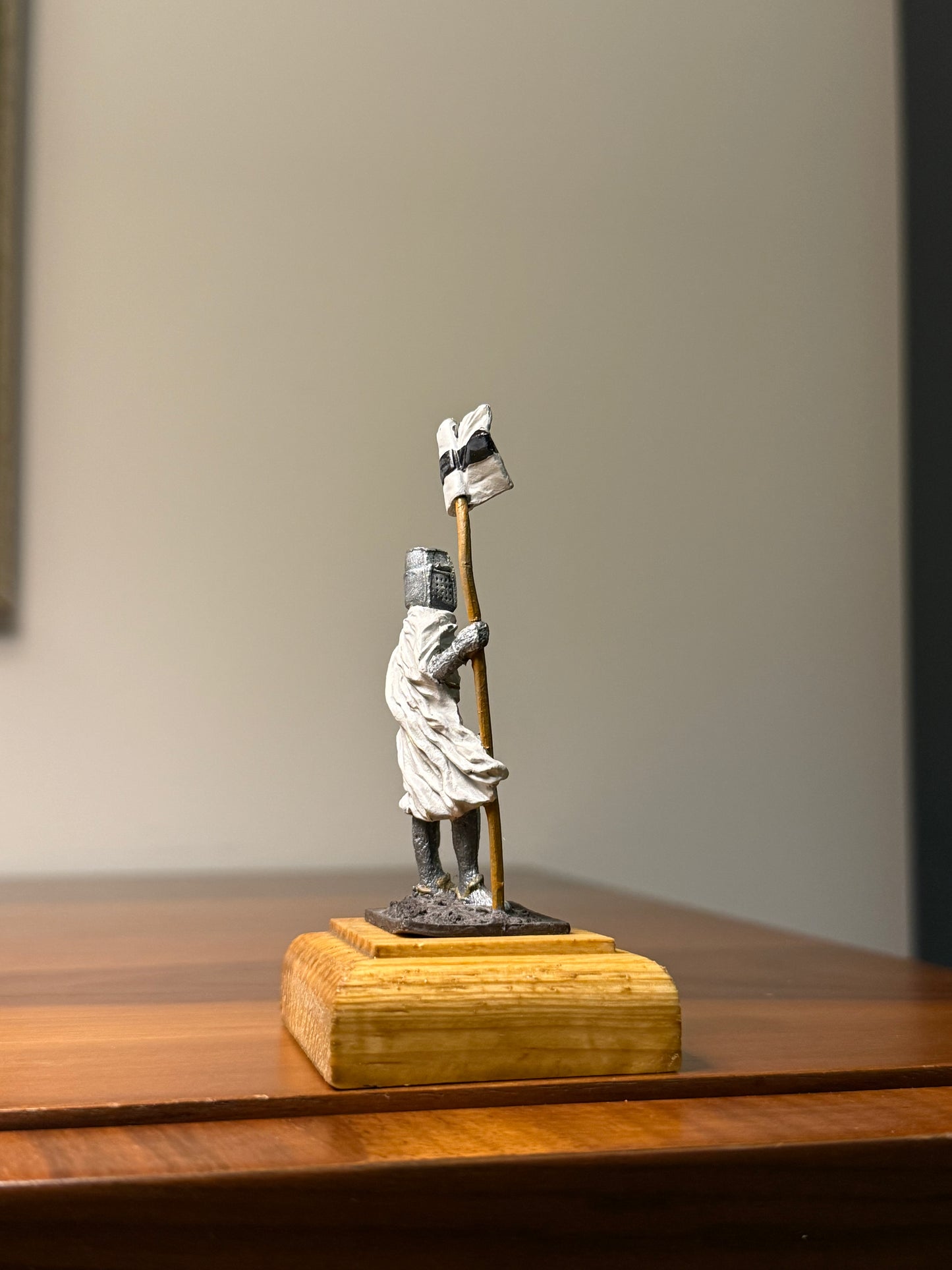 Teutonic Knight – 13th–14th Century Crusader Order (Hand-Painted Miniature Figure) – 54 mm