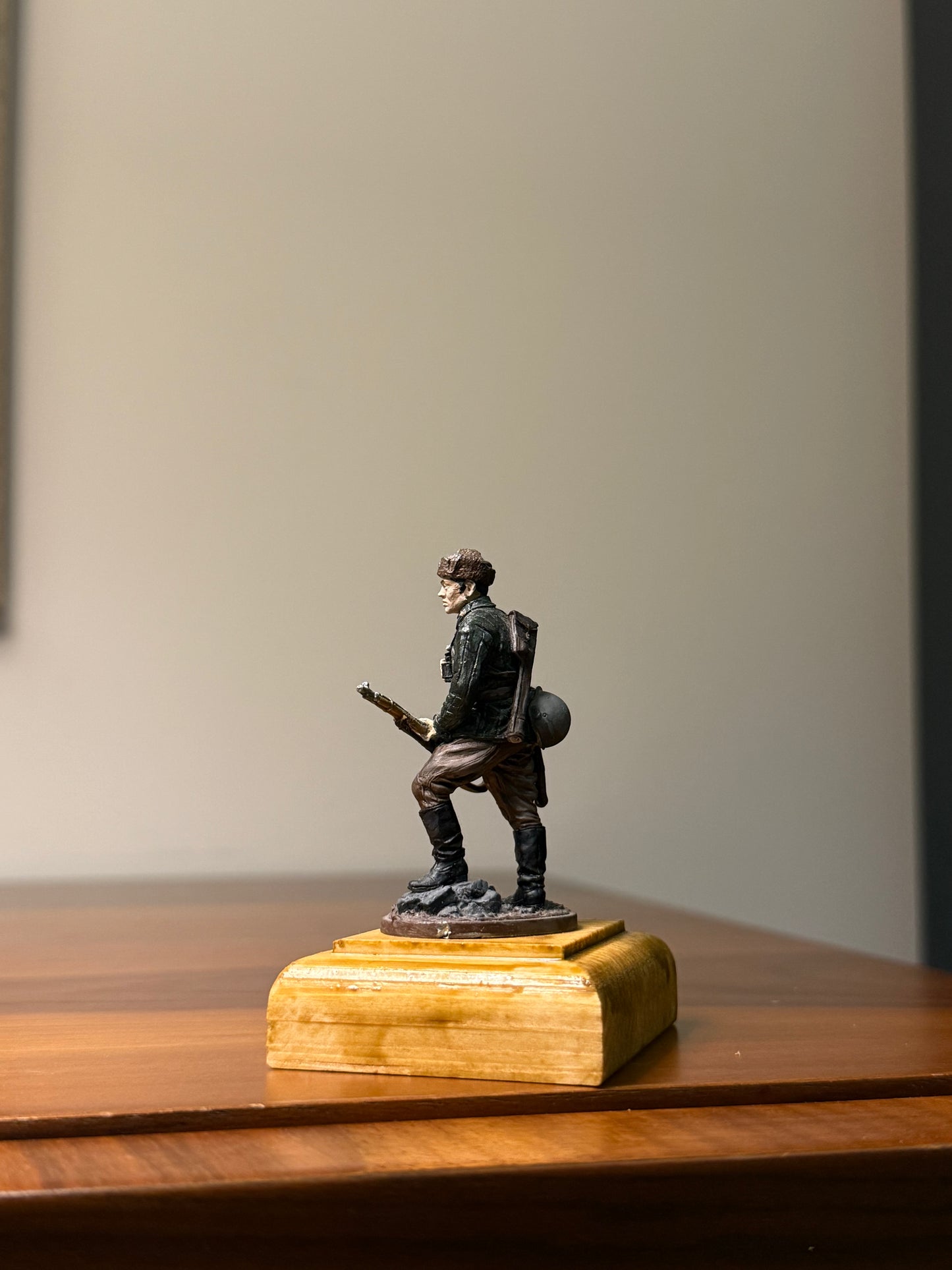 Vasily Zaitsev – WWII Soviet Sniper (Hand-Painted Miniature Figure) – 54 mm