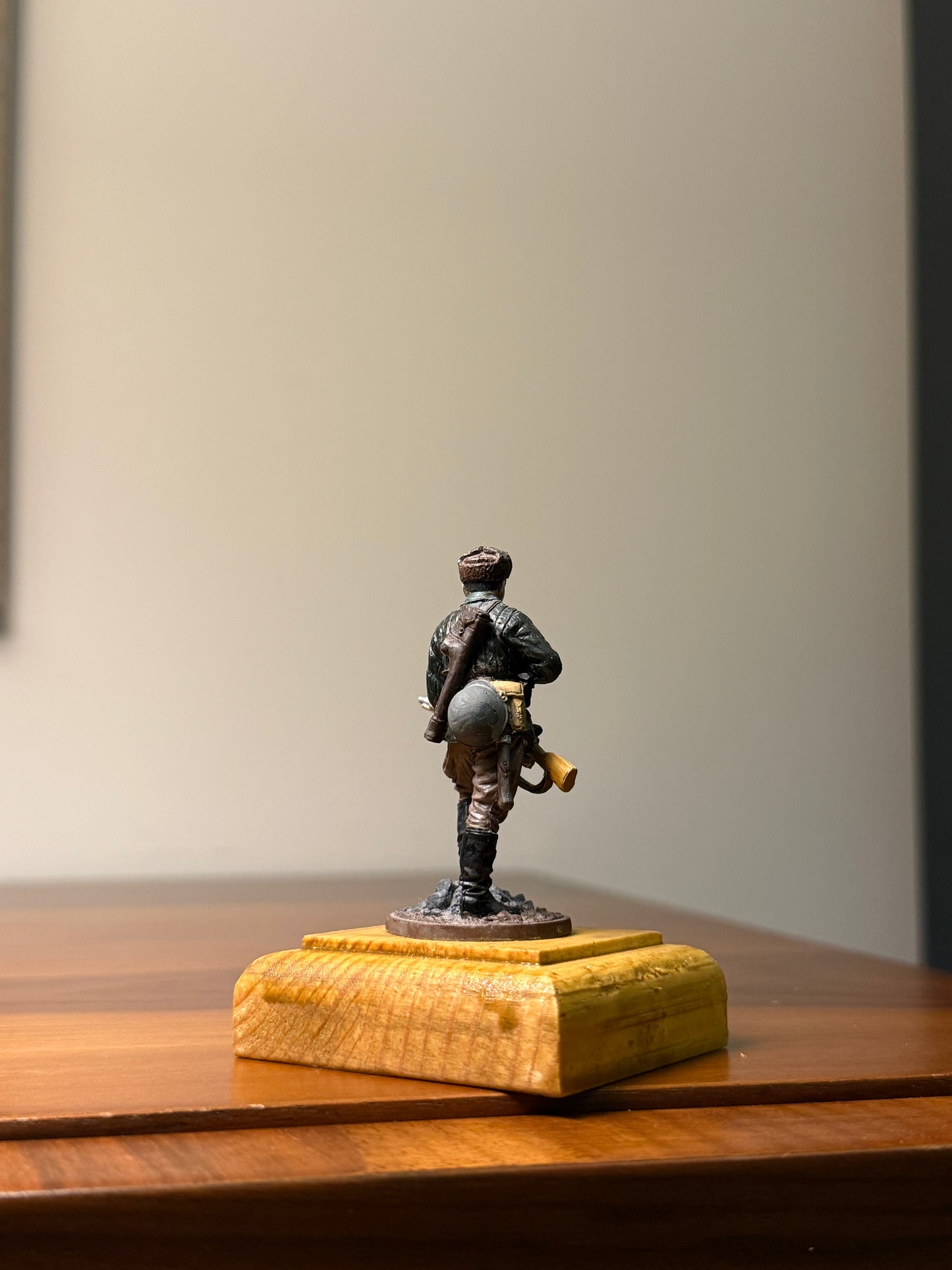 Vasily Zaitsev – WWII Soviet Sniper (Hand-Painted Miniature Figure) – 54 mm