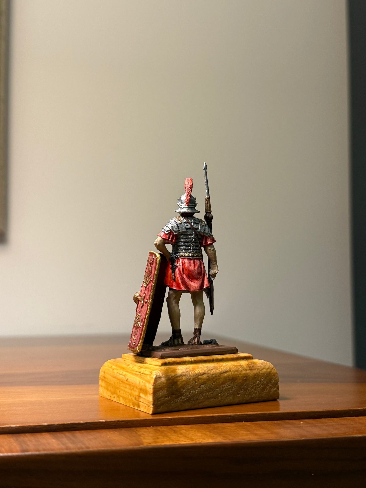 Roman Legionary – Imperial Guard Formation (1st–2nd Century CE) Hand-Painted Miniature – 54 mm