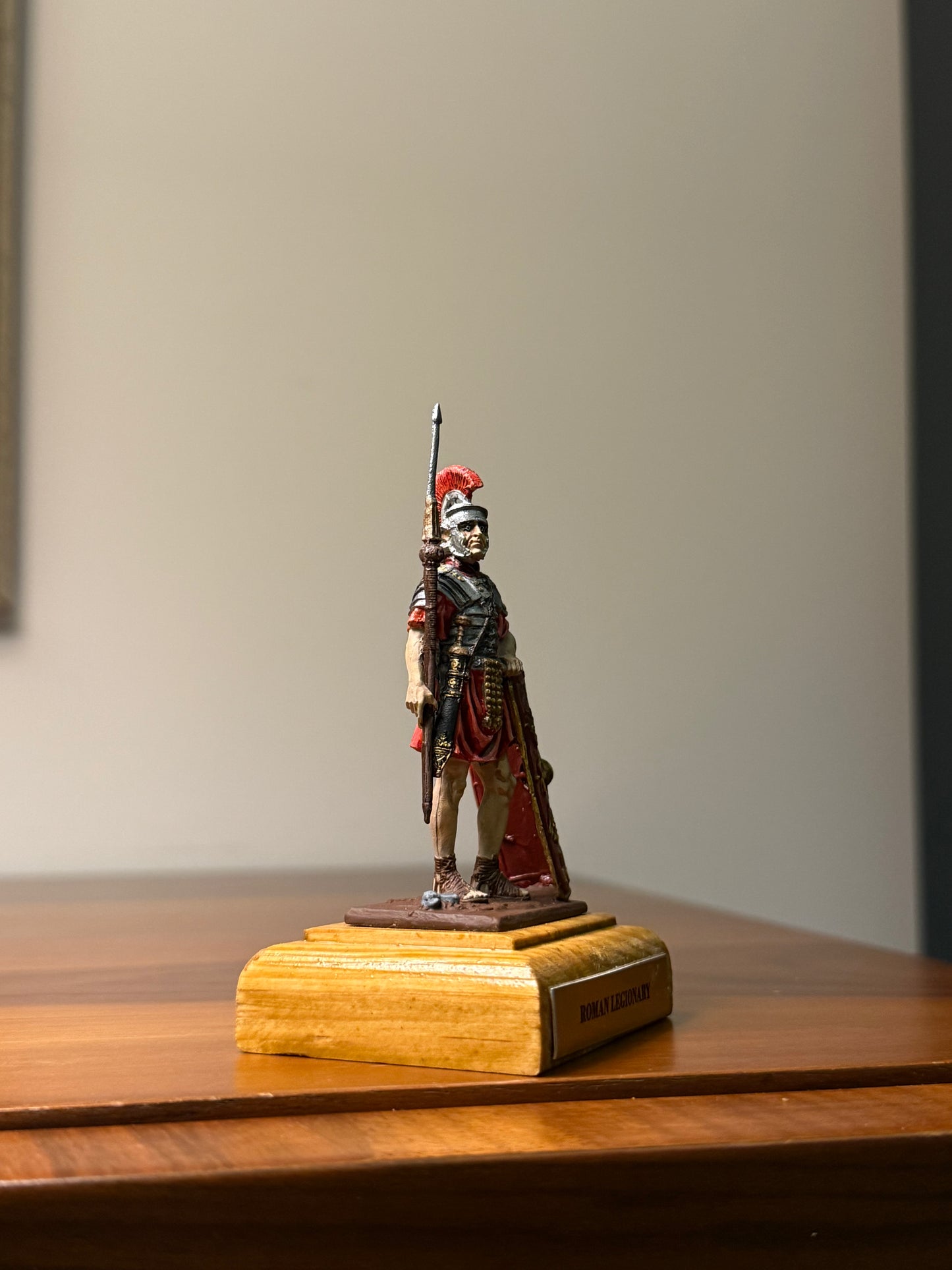 Roman Legionary – Imperial Guard Formation (1st–2nd Century CE) Hand-Painted Miniature – 54 mm