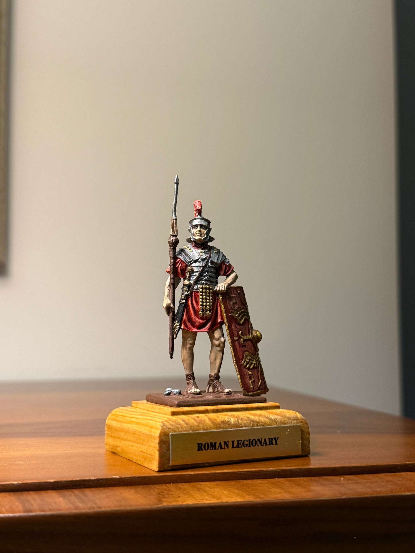 Roman Legionary – Imperial Guard Formation (1st–2nd Century CE) Hand-Painted Miniature – 54 mm