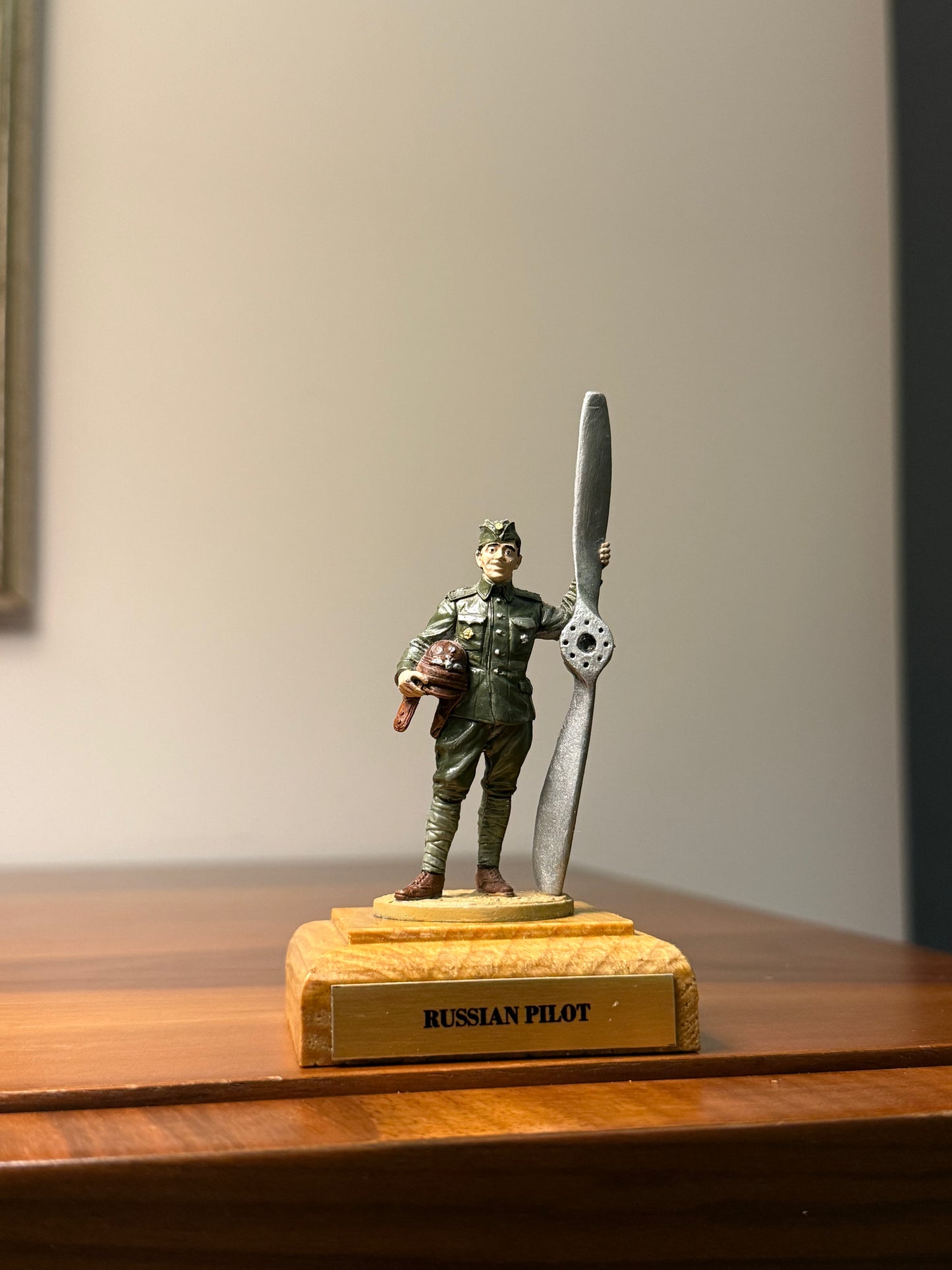 Soviet Air Force Pilot – WWII VVS Aviator (Hand-Painted Miniature Figure) – 54 mm