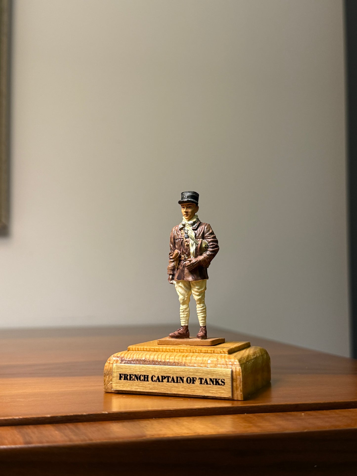 French Armored Corps Captain – WWII Tank Officer (Pre-risplay Figure) – 54 mm