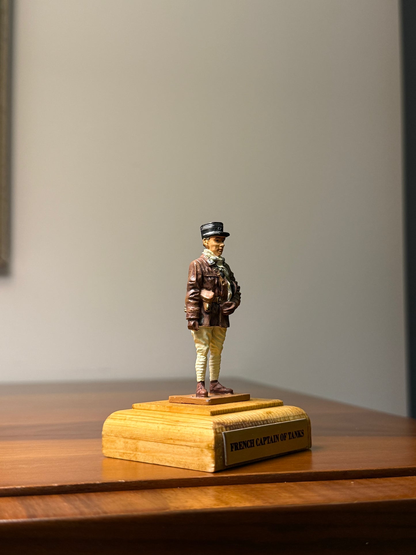 French Armored Corps Captain – WWII Tank Officer (Pre-risplay Figure) – 54 mm