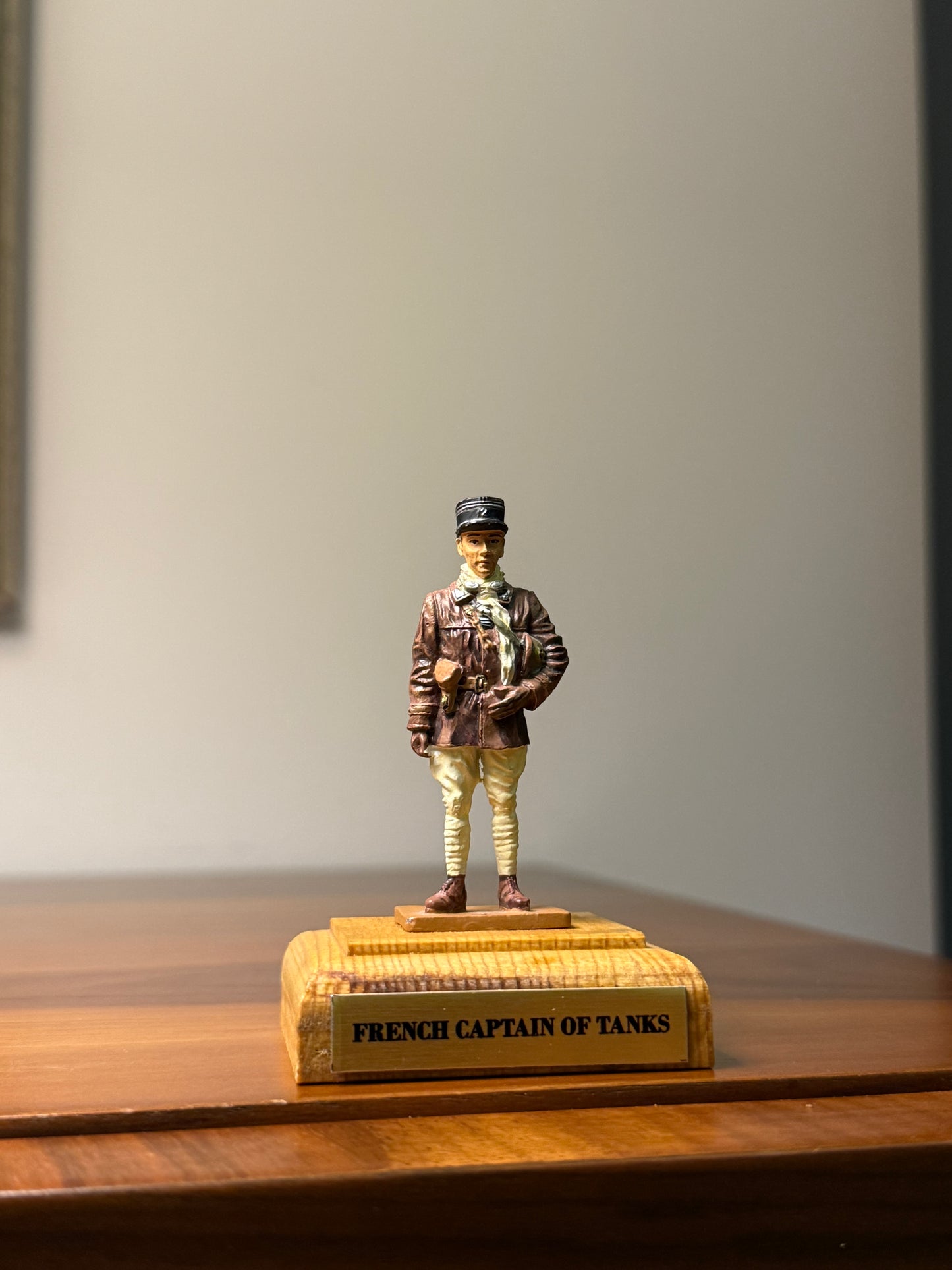 French Armored Corps Captain – WWII Tank Officer (Pre-risplay Figure) – 54 mm