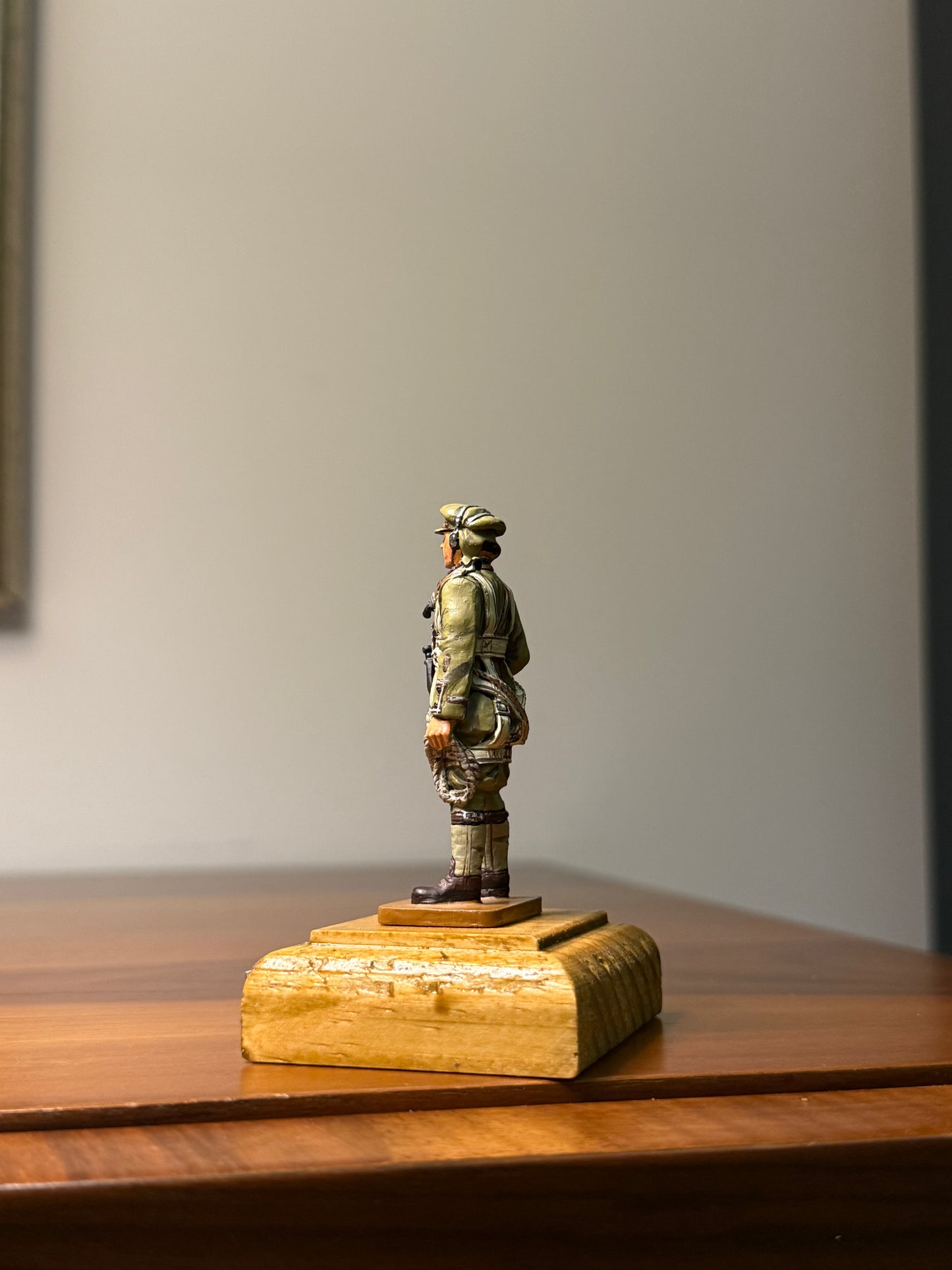 WWI Balloon Observer – Aerial Observation Corps (Pre-Painted Display Figure) – 54 mm