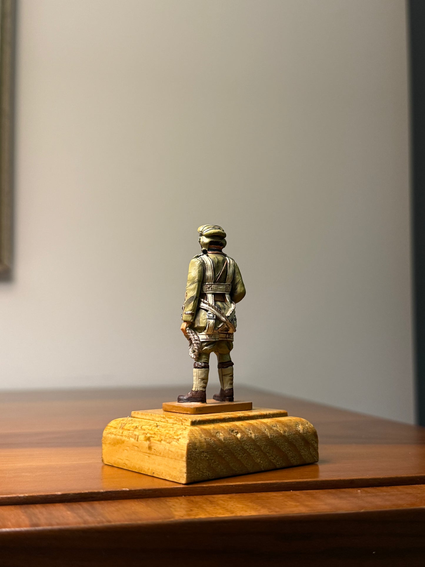 WWI Balloon Observer – Aerial Observation Corps (Pre-Painted Display Figure) – 54 mm