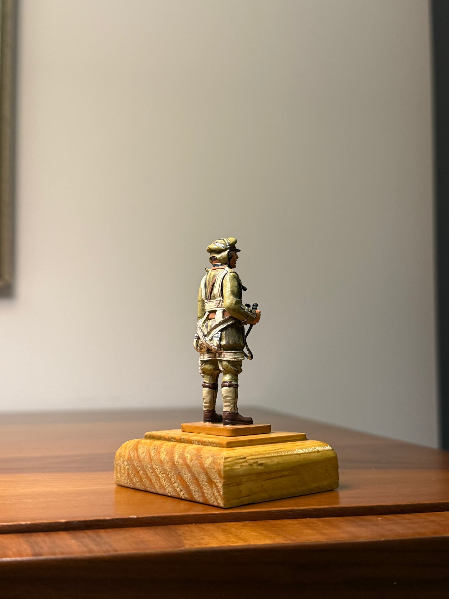 WWI Balloon Observer – Aerial Observation Corps (Pre-Painted Display Figure) – 54 mm