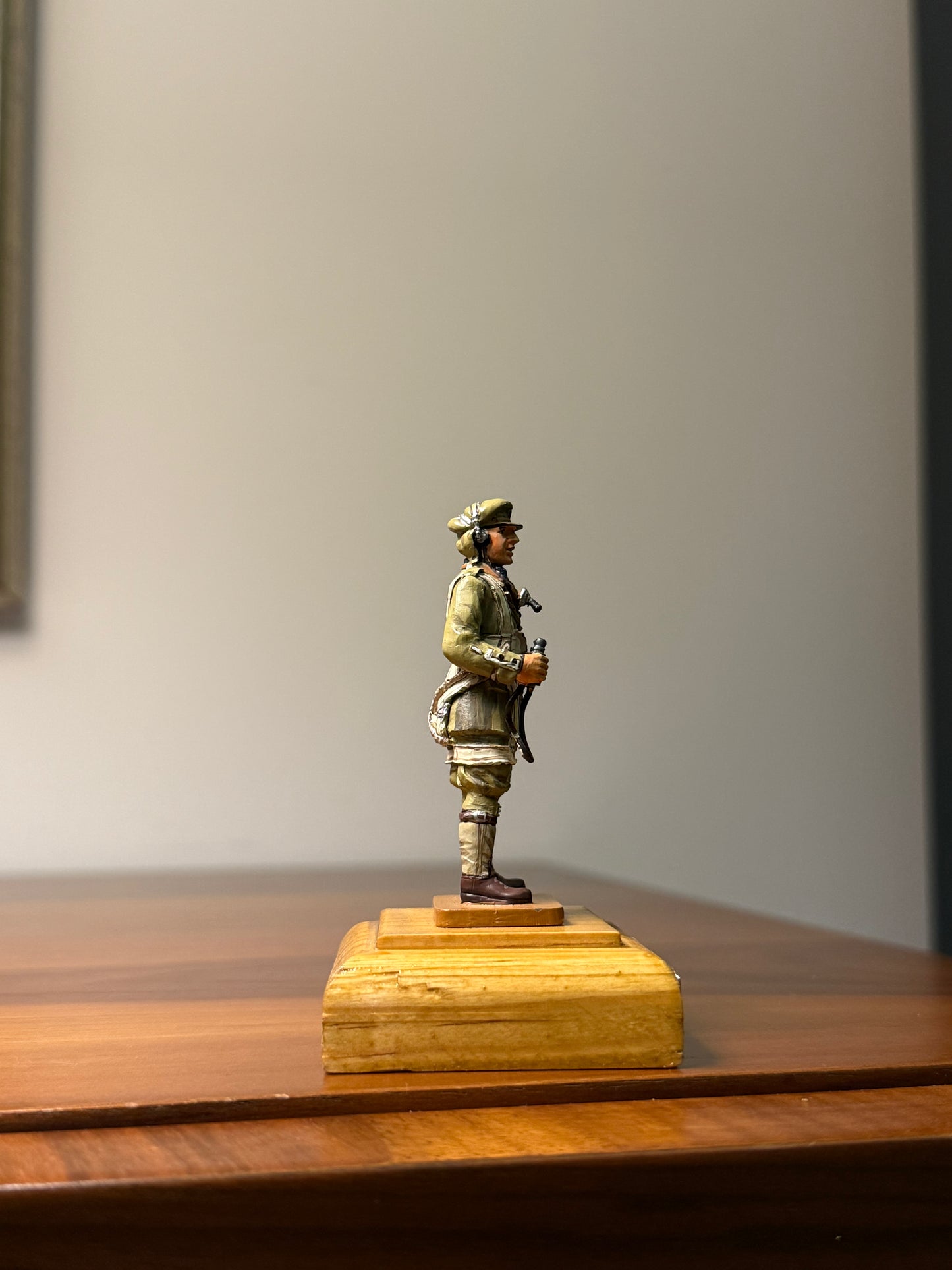 WWI Balloon Observer – Aerial Observation Corps (Pre-Painted Display Figure) – 54 mm